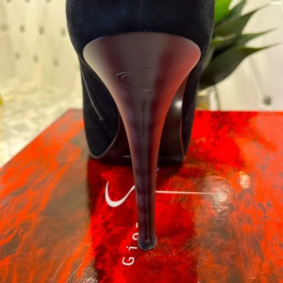 NIB Vintage Italian Swarovski Crystal Suede Ankle Boots Heels Sz 39 - Picture 5 of 11